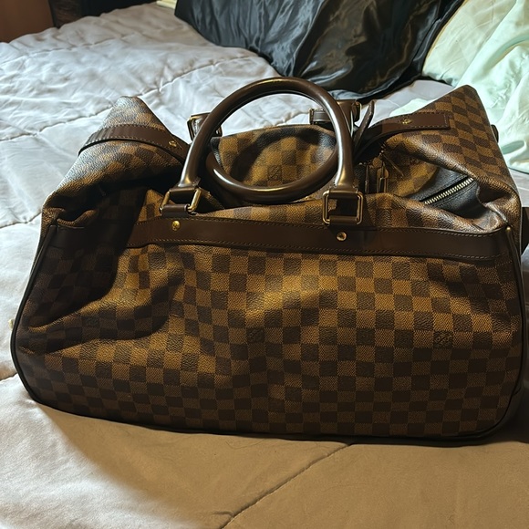 Vintage, authentic Louis on wheels. Barely used - Picture 2 of 4